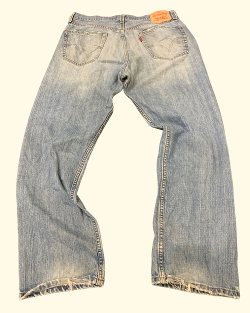 90's Levi's Coupe Regular Made In Mexico Distressed Light Blue Denim W34 L30