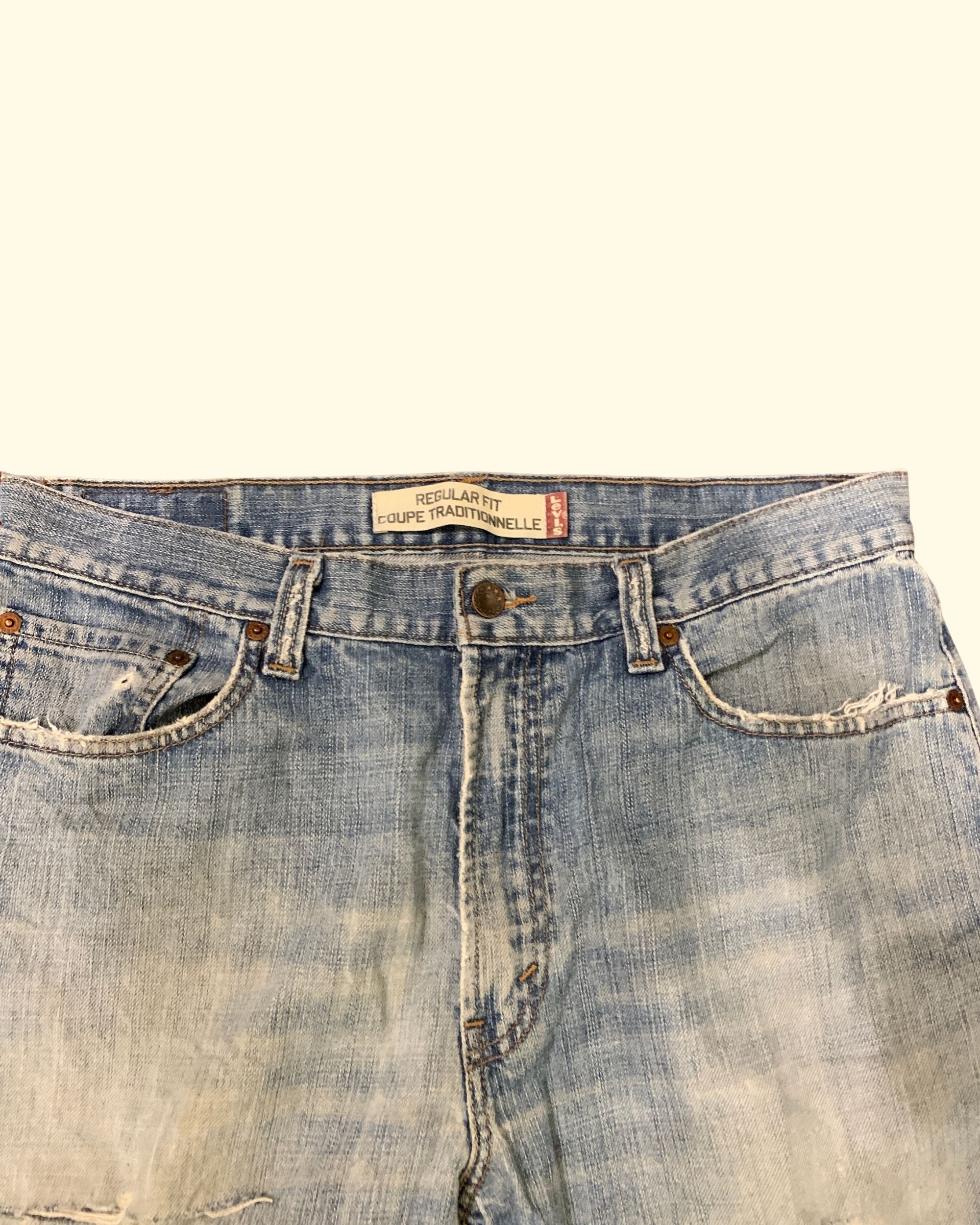 90's Levi's Coupe Regular Made In Mexico Distressed Light Blue Denim W34 L30