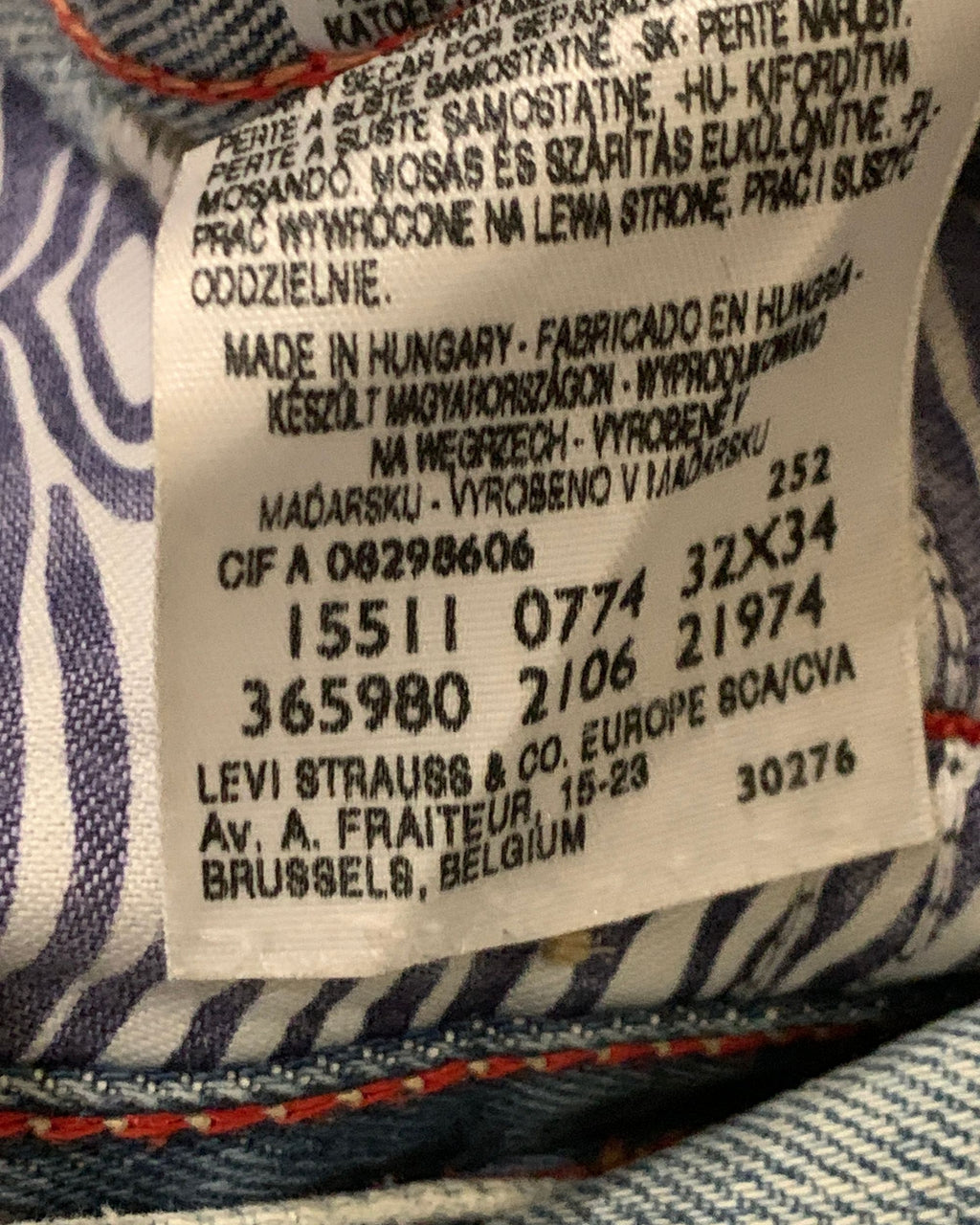 Y2K levi's 511 Distressed Light Blue Denim W32 L34