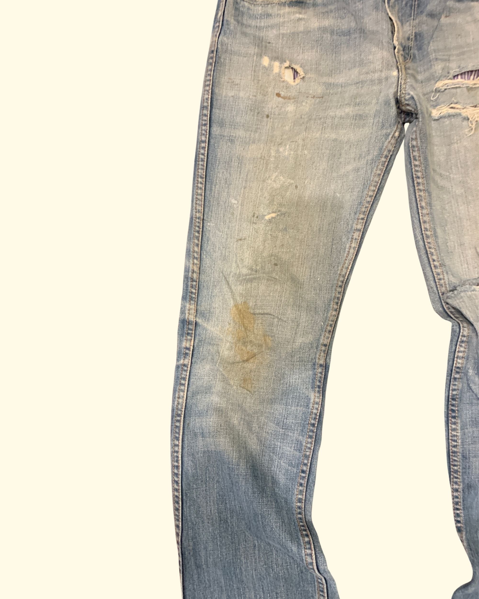 Y2K levi's 511 Distressed Light Blue Denim W32 L34