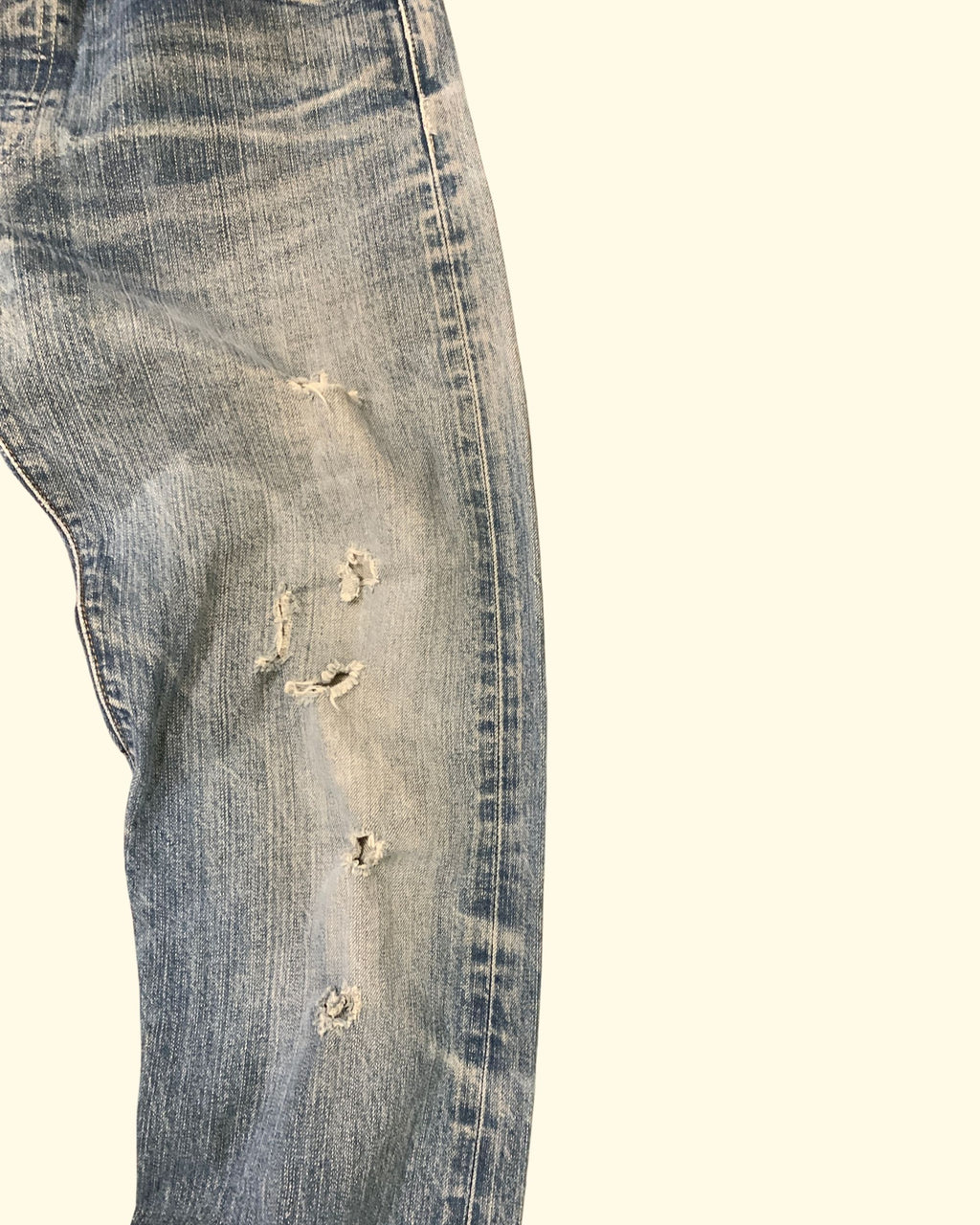 Y2K Levi's 501 Distressed Medium Blue Denim W32 L32