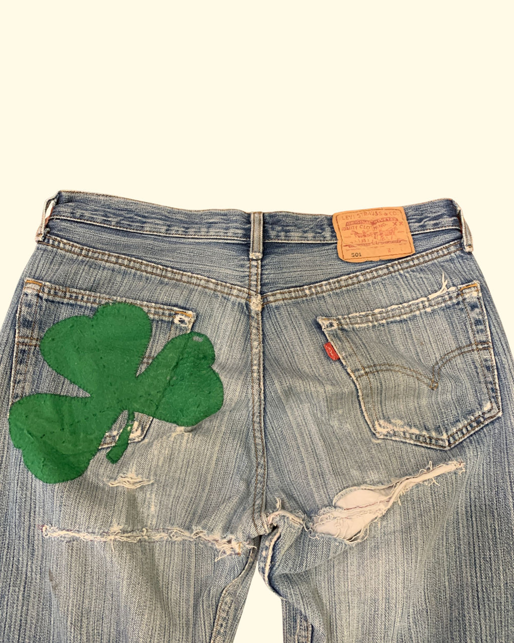Vintage Levi's 501 Distressed Jeans Made in France W34 L36