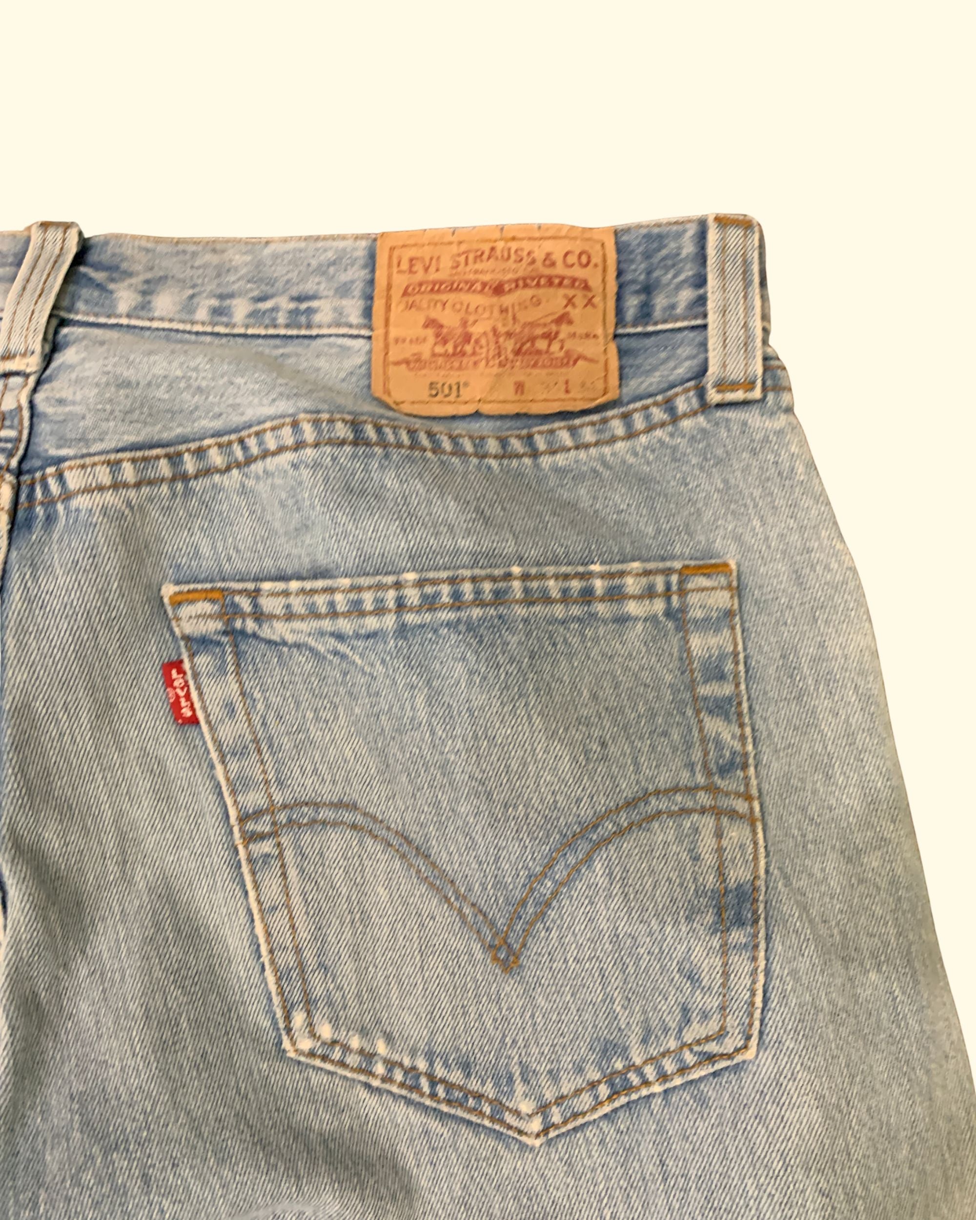 Vintage Levi's 501 Reworked Distressed Jeans W34 L34