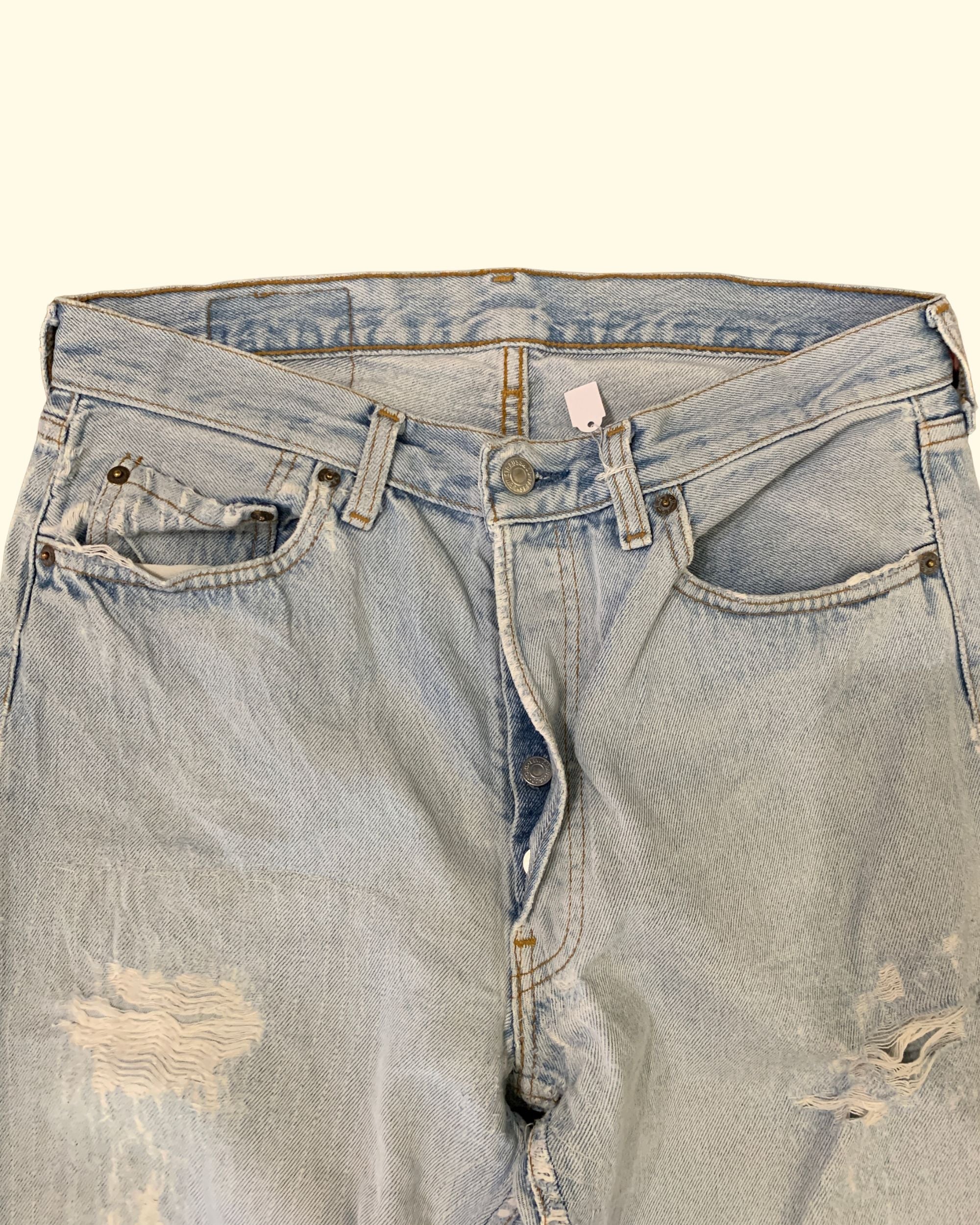 Vintage Levi's 501 USA Jeans W33 L36 Light Wash Distressed 90s Made in USA