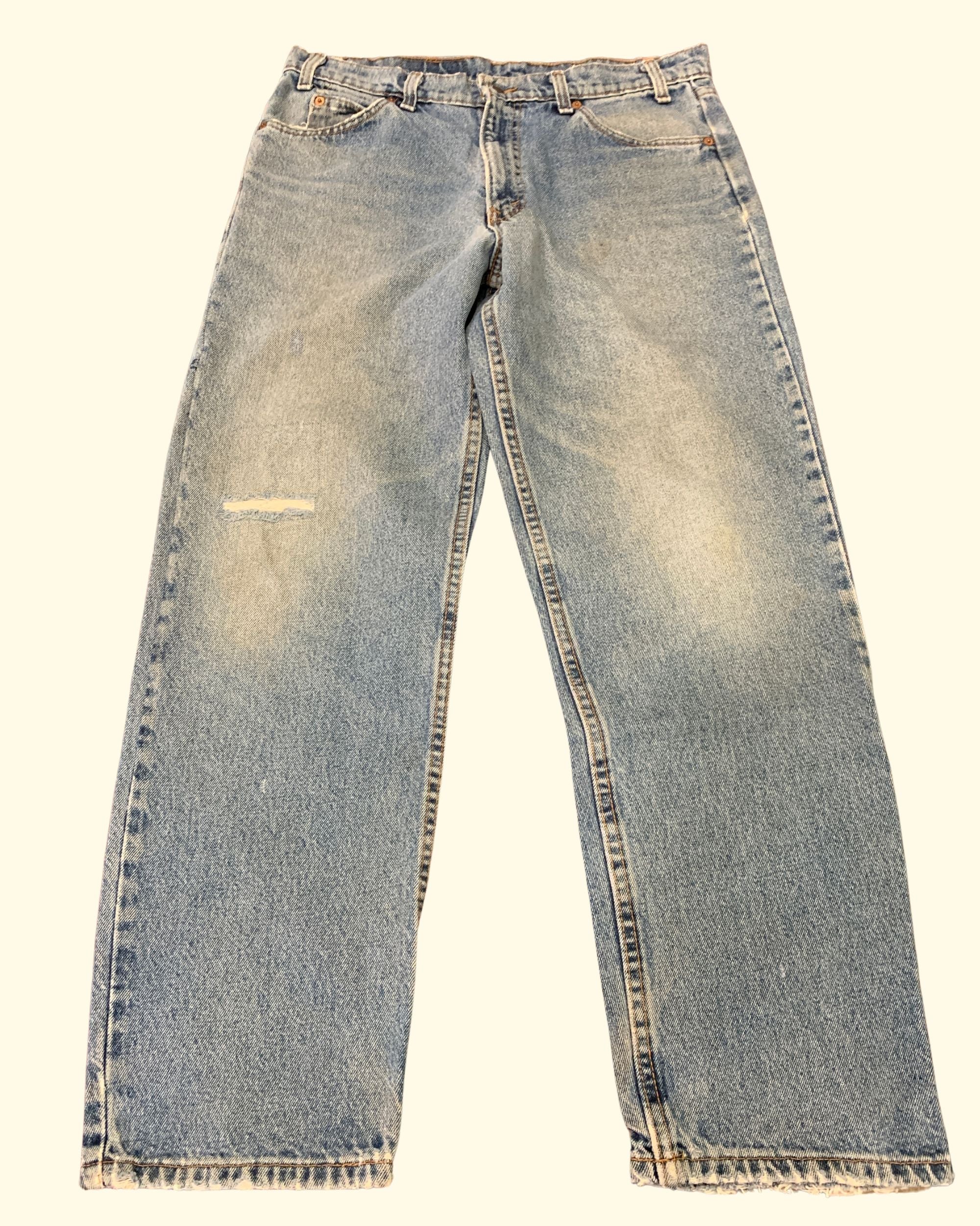Vintage Levi's 550 Relaxed Fit Jeans Made in USA W34 L30 Light Wash